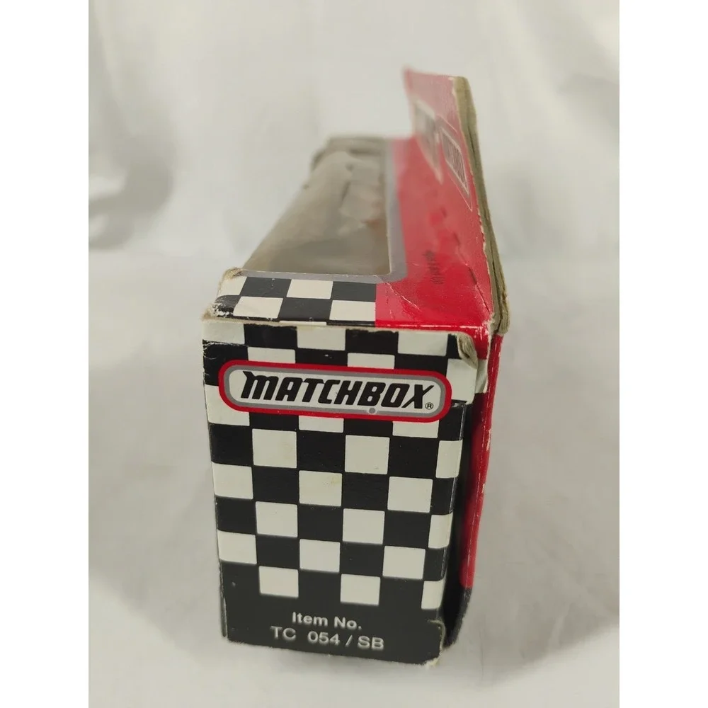 NOS‎ Matchbox Team Convoy 1991 NASCAR #3 Dale Earnhardt Goodwrench Racing Semi
